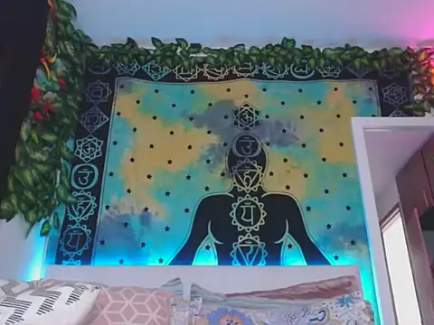 chanel 1041 online show from 11-19-25, 06:52