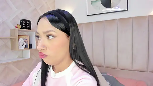 Anniie Queen online show from 04-01-26, 03:08