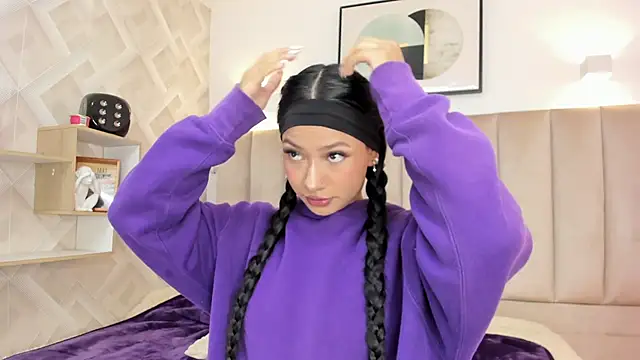 Anniie Queen online show from 05-15-26, 03:37