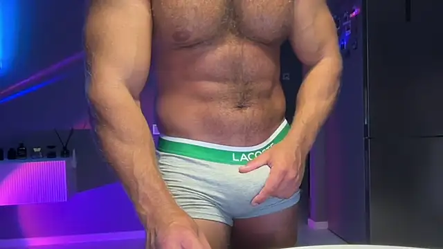 KarlosRichi online show from 11-13-25, 04:16