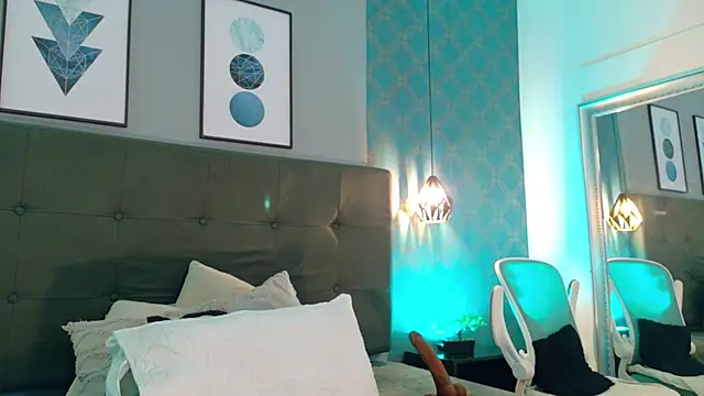 AmbarRoberts  online show from 02-26-26, 01:11