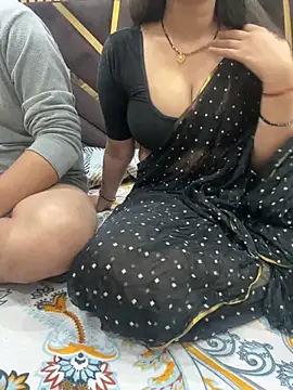 Snapshot of AASHI66 chatting on 11-12-25, 06:45 AASHI66 online show from 11-12-25, 06:45