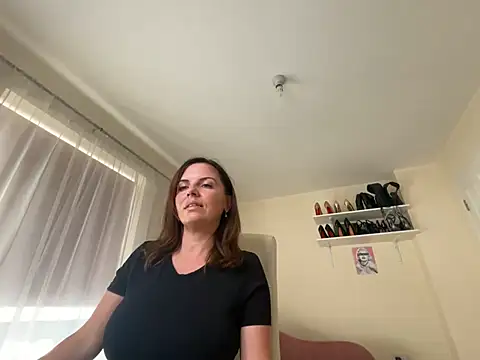 Snapshot of GoddessAlexi1 chatting on 05-21-26, 02:47 GoddessAlexi1 online show from 05-21-26, 02:47