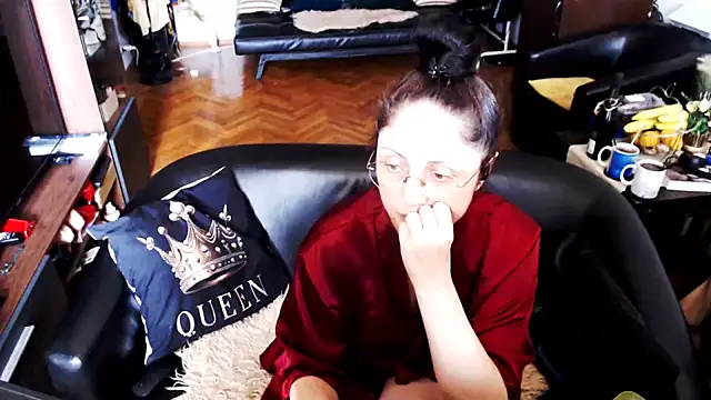 Snapshot of Imperatriza chatting on 07-14-26, 03:40 Imperatriza online show from 07-14-26, 03:40