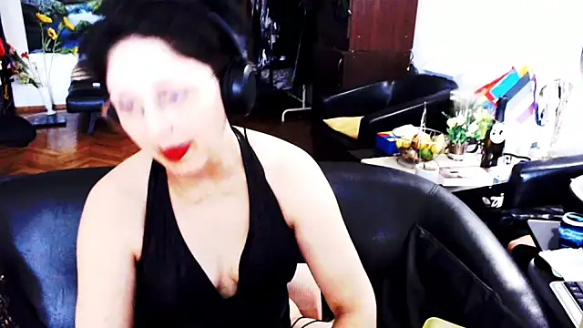 Snapshot of Imperatriza chatting on 07-22-26, 11:45 Imperatriza online show from 07-22-26, 11:45