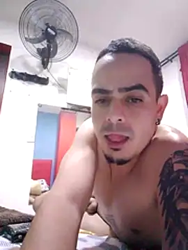Snapshot of FeloBad chatting on 12-02-25, 02:12 FeloBad online show from 12-02-25, 02:12