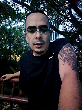 Snapshot of FeloBad chatting on 05-24-26, 11:26 FeloBad online show from 05-24-26, 11:26