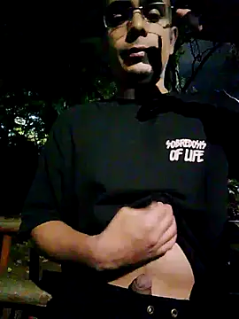 Snapshot of FeloBad chatting on 05-27-26, 02:08 FeloBad online show from 05-27-26, 02:08