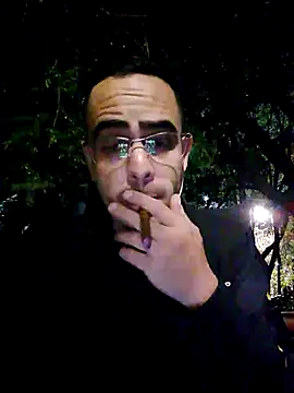 Snapshot of FeloBad chatting on 05-16-26, 03:27 FeloBad online show from 05-16-26, 03:27