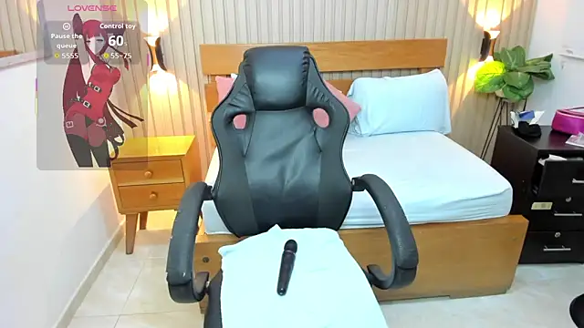 Snapshot of luciana_ballesteros_ chatting on 02-17-26, 12:13 luciana ballesteros online show from 02-17-26, 12:13