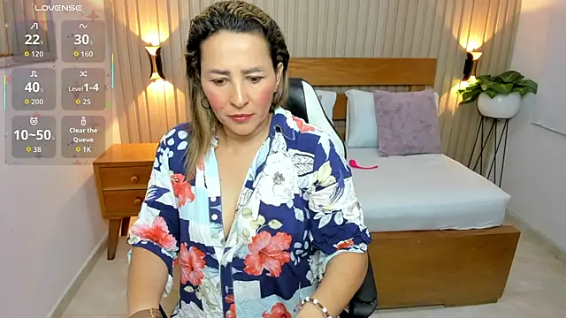 luciana ballesteros  online show from 06-25-26, 12:21