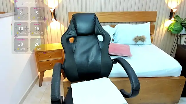 Snapshot of luciana_ballesteros_ chatting on 01-16-26, 12:09 luciana ballesteros online show from 01-16-26, 12:09