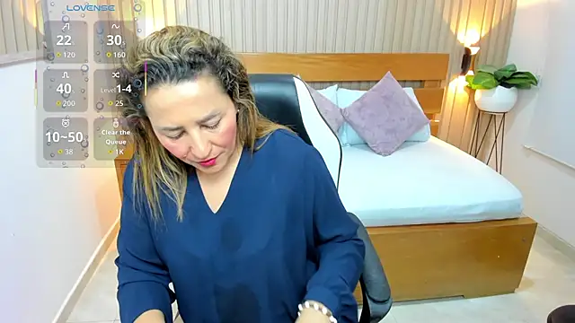 luciana ballesteros  online show from 07-22-26, 12:29