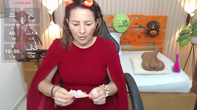 luciana ballesteros  online show from 10-31-25, 12:35