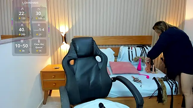 luciana ballesteros  online show from 03-31-26, 12:07