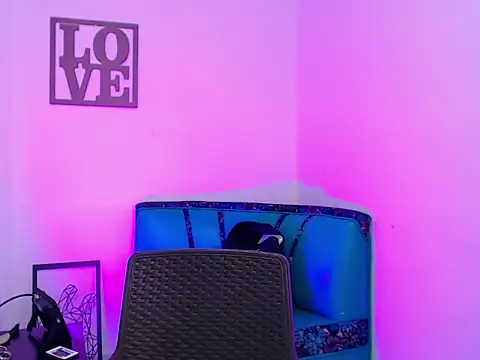 lilithnyx333 online show from 04-15-26, 04:00