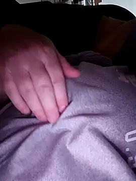 Snapshot of poussychats chatting on 03-12-25, 03:40 poussychats online show from 03-12-25, 03:40