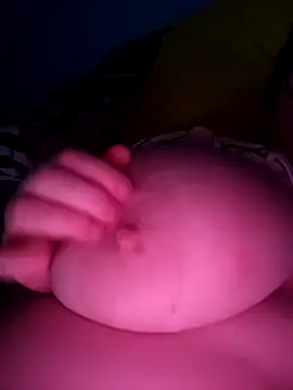 Snapshot of poussychats chatting on 01-28-25, 11:39 poussychats online show from 01-28-25, 11:39