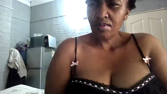 Snapshot of mashilling chatting on 10-19-25, 05:43 mashilling online show from 10-19-25, 05:43