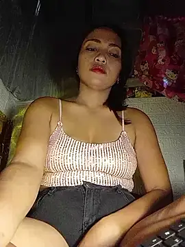 Snapshot of prettybella4u chatting on 06-19-26, 03:34 prettybella4u online show from 06-19-26, 03:34