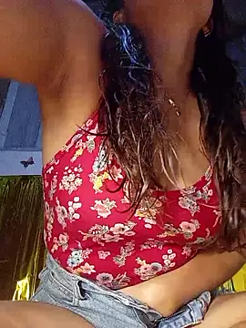 Snapshot of prettybella4u chatting on 06-05-26, 11:49 prettybella4u online show from 06-05-26, 11:49