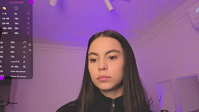 Aleejaa   online show from 04-17-26, 11:46