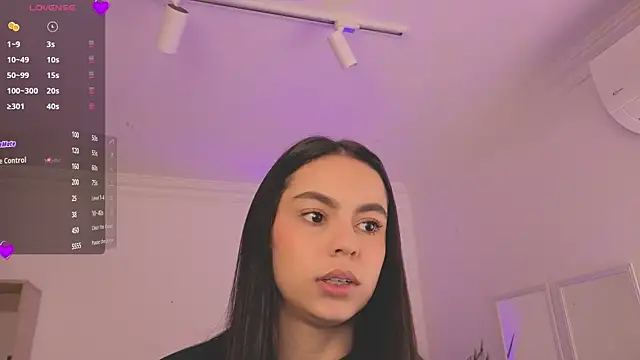 Aleejaa   online show from 04-18-26, 11:34