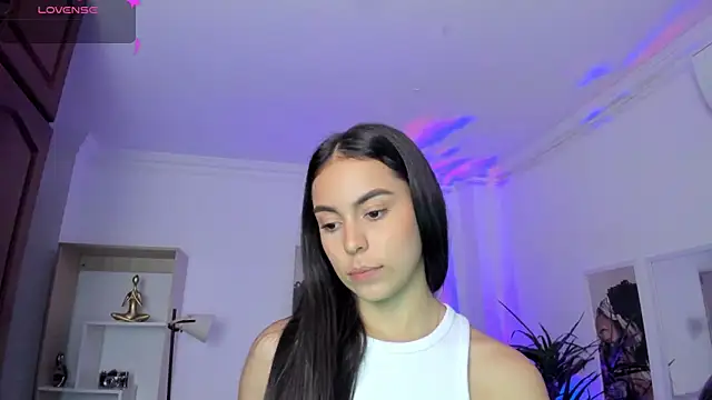 Snapshot of Aleejaa__ chatting on 03-18-25, 05:44 Aleejaa online show from 03-18-25, 05:44