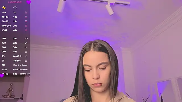 Aleejaa   online show from 04-28-26, 11:25