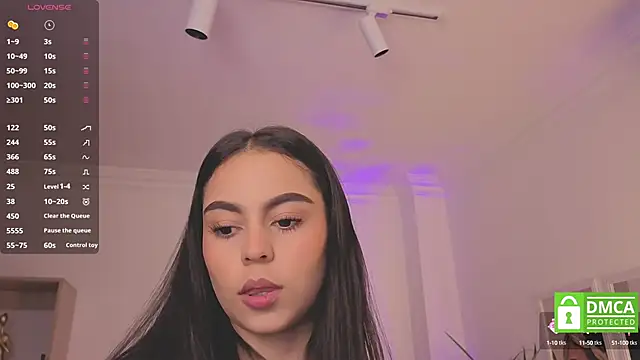 Snapshot of Aleejaa__ chatting on 10-06-25, 11:33 Aleejaa online show from 10-06-25, 11:33