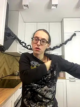 Snapshot of MartiniiSelenna chatting on 10-25-25, 05:50 MartiniiSelenna online show from 10-25-25, 05:50