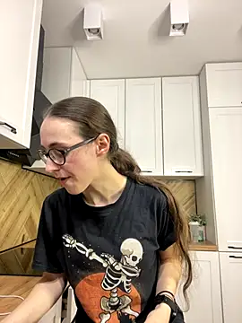 Snapshot of MartiniiSelenna chatting on 11-12-25, 07:01 MartiniiSelenna online show from 11-12-25, 07:01