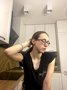 Snapshot of MartiniiSelenna chatting on 11-18-25, 06:39 MartiniiSelenna online show from 11-18-25, 06:39