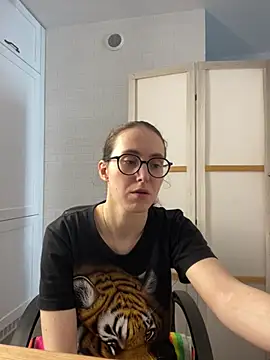 Snapshot of MartiniiSelenna chatting on 06-21-26, 05:57 MartiniiSelenna online show from 06-21-26, 05:57