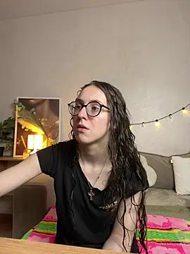 Snapshot of MartiniiSelenna chatting on 05-14-26, 05:59 MartiniiSelenna online show from 05-14-26, 05:59