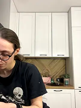 Snapshot of MartiniiSelenna chatting on 11-13-25, 06:50 MartiniiSelenna online show from 11-13-25, 06:50