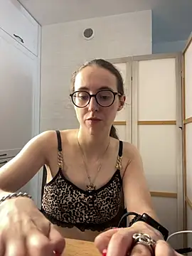 Snapshot of MartiniiSelenna chatting on 07-01-26, 05:52 MartiniiSelenna online show from 07-01-26, 05:52