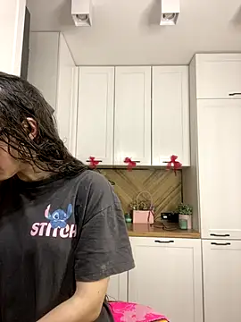 Snapshot of MartiniiSelenna chatting on 12-21-25, 06:48 MartiniiSelenna online show from 12-21-25, 06:48