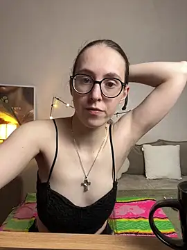 Snapshot of MartiniiSelenna chatting on 05-17-26, 05:51 MartiniiSelenna online show from 05-17-26, 05:51