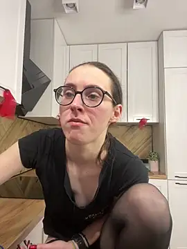 MartiniiSelenna online show from 04-11-26, 07:45