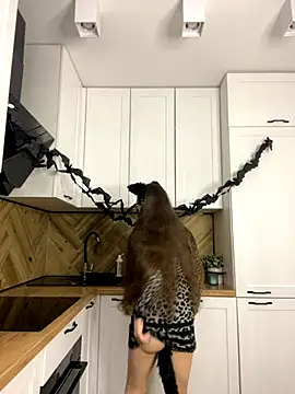 Snapshot of MartiniiSelenna chatting on 10-28-25, 06:56 MartiniiSelenna online show from 10-28-25, 06:56