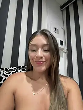 Snapshot of Rose-euphoria chatting on 02-27-25, 12:57 Rose-euphoria online show from 02-27-25, 12:57