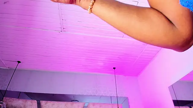 AngelineHeet online show from 12-17-25, 03:33