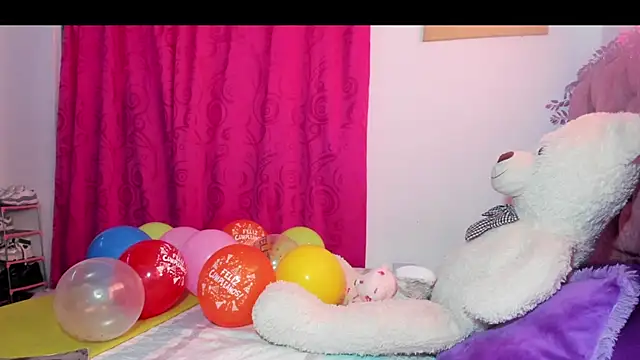 ladyrd1 online show from 11-18-25, 04:43