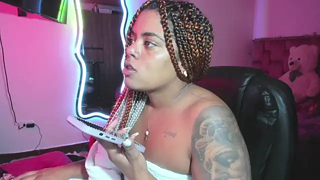 ladyrd1 online show from 02-10-26, 01:43