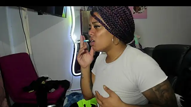 ladyrd1 online show from 11-27-25, 02:45