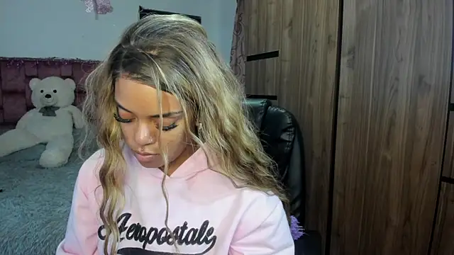 ladyrd1 online show from 04-25-26, 01:08