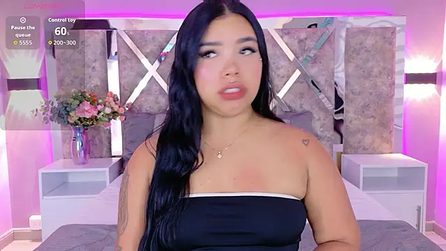 MarianaGarciaa   online show from 03-05-26, 06:48