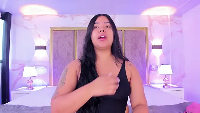 MarianaGarciaa   online show from 10-13-25, 07:15