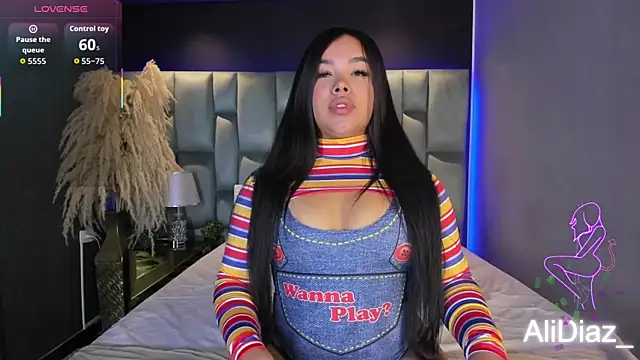 MarianaGarciaa   online show from 09-23-25, 07:43